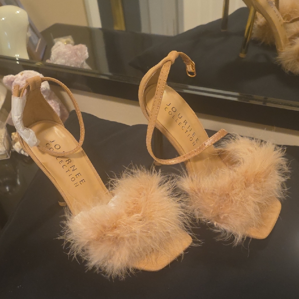 Journee Collection Dusty Rose/Tan Feathered Heels. BRAND NEW